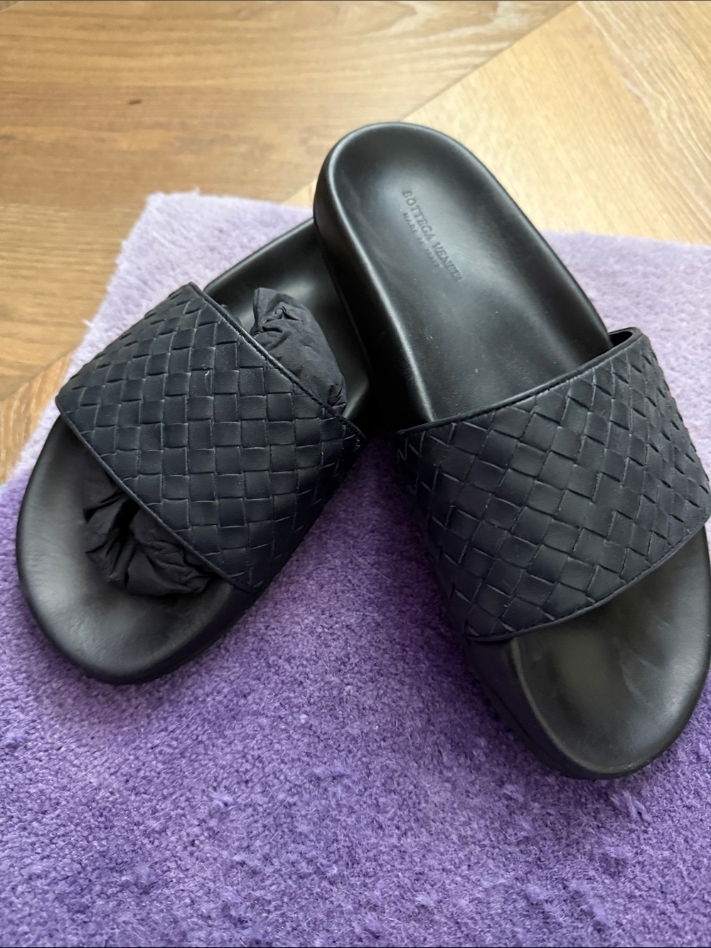 Bottega Veneta Black and dark navy Intrecciato Leather Slide Sandals